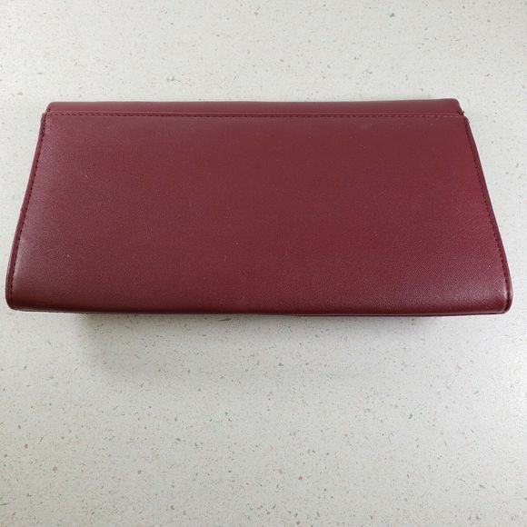 Atmosphere Red Burgundy Suede with Gold Tone Bow & Chain Strap Purse Clutch - Picture 4 of 7